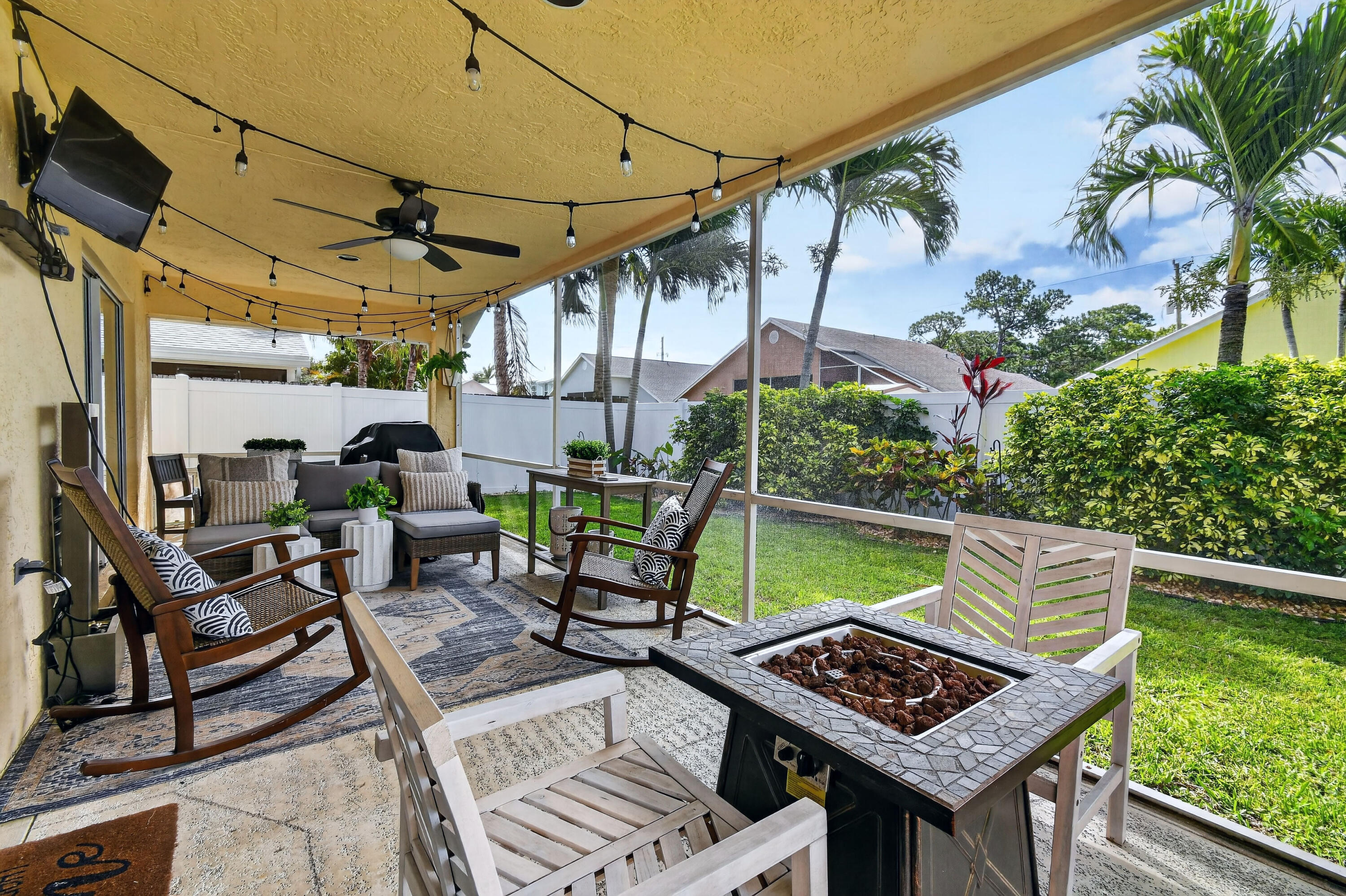 6366 Barbara Street Jupiter, FL 33458 - Photo 39 of 48 Covered Patio