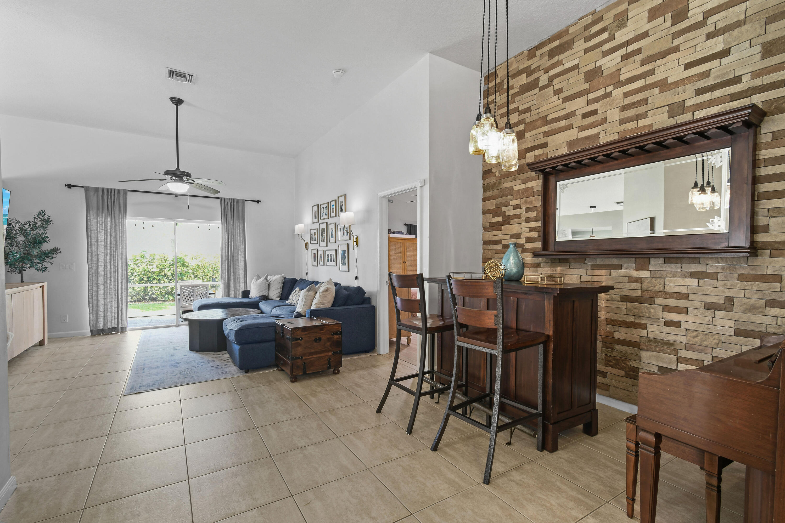 6366 Barbara Street Jupiter, FL 33458 - Photo 6 of 48 6366BarbaraSt(9)