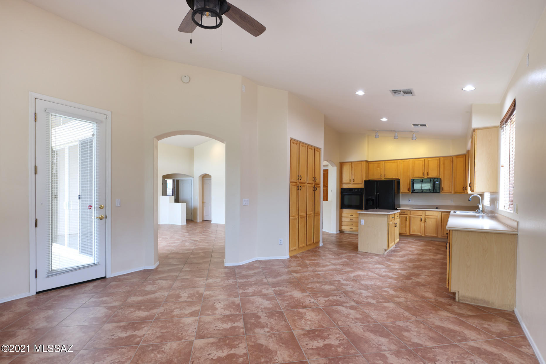 5201 Spring View Drive Tucson, AZ 85749 - Photo 15 of 43