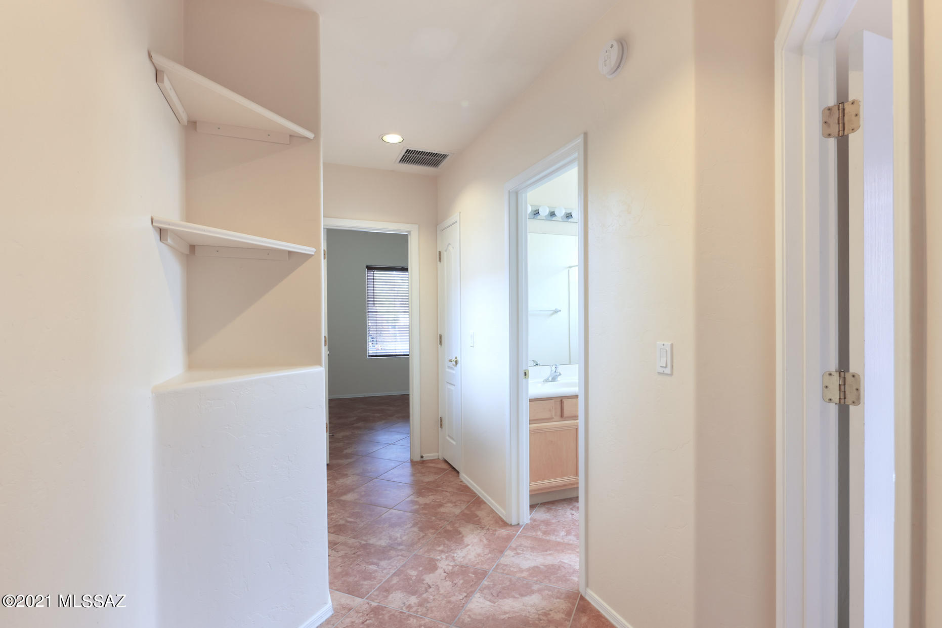 5201 Spring View Drive Tucson, AZ 85749 - Photo 16 of 43
