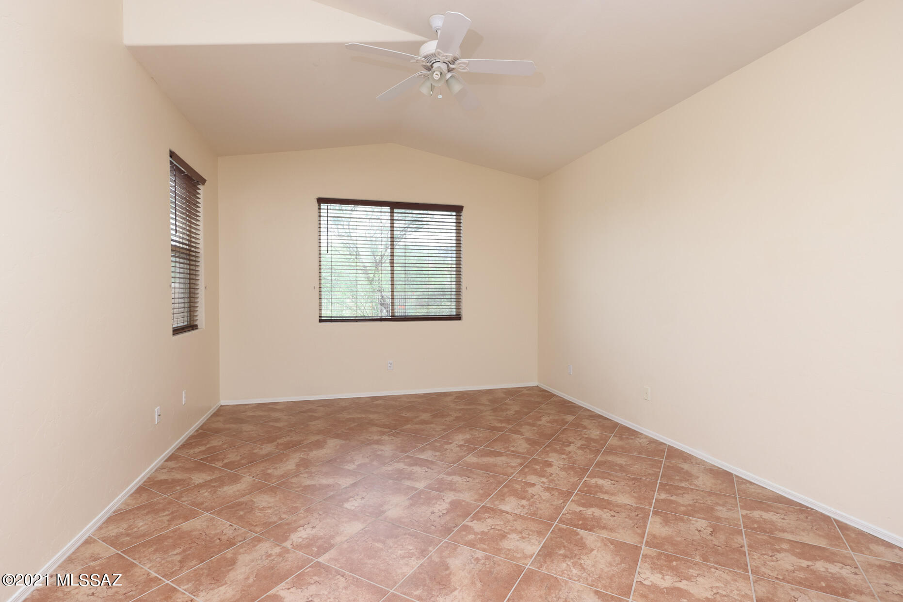5201 Spring View Drive Tucson, AZ 85749 - Photo 23 of 43