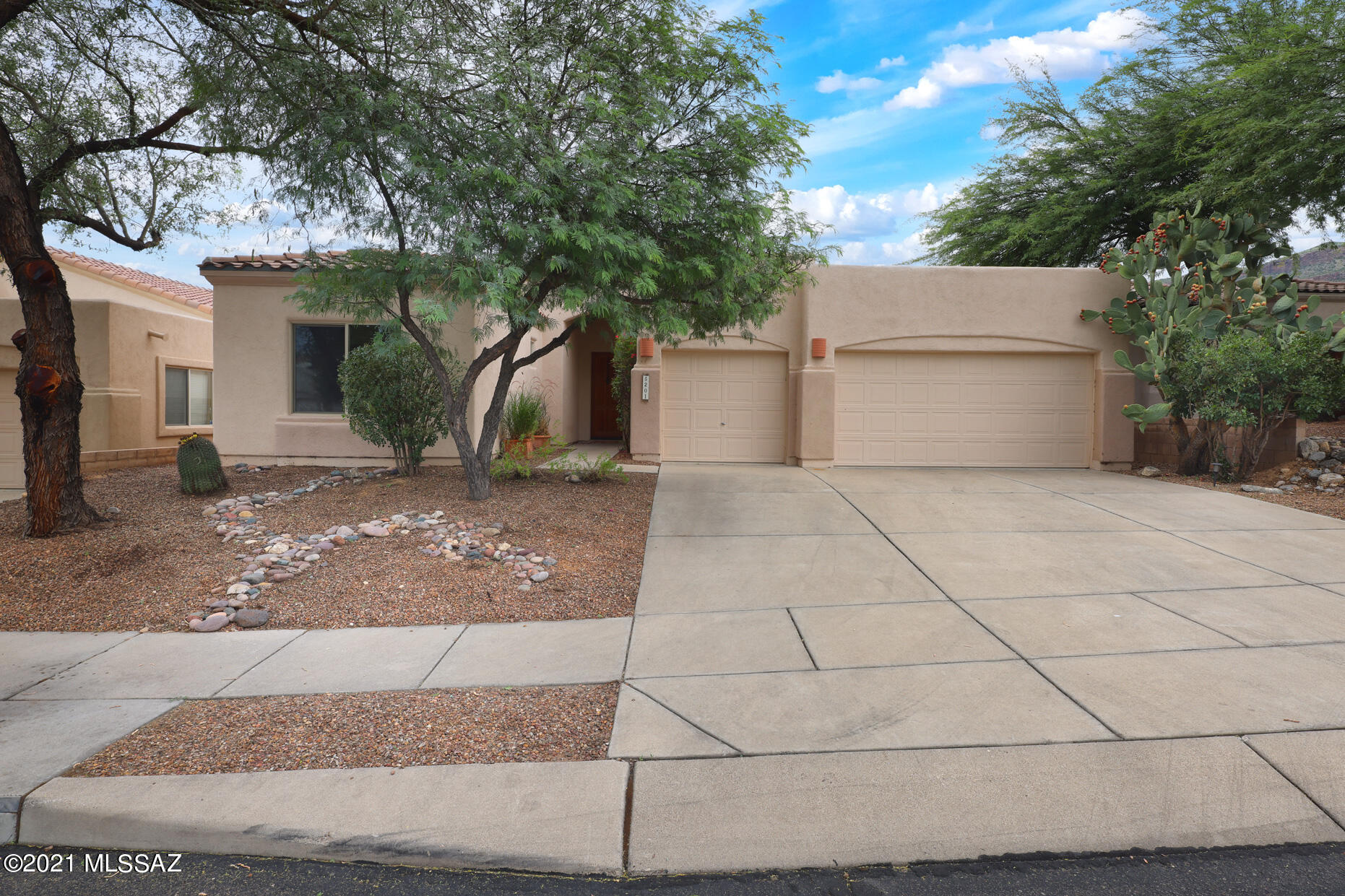 5201 Spring View Drive Tucson, AZ 85749 - Photo 4 of 43