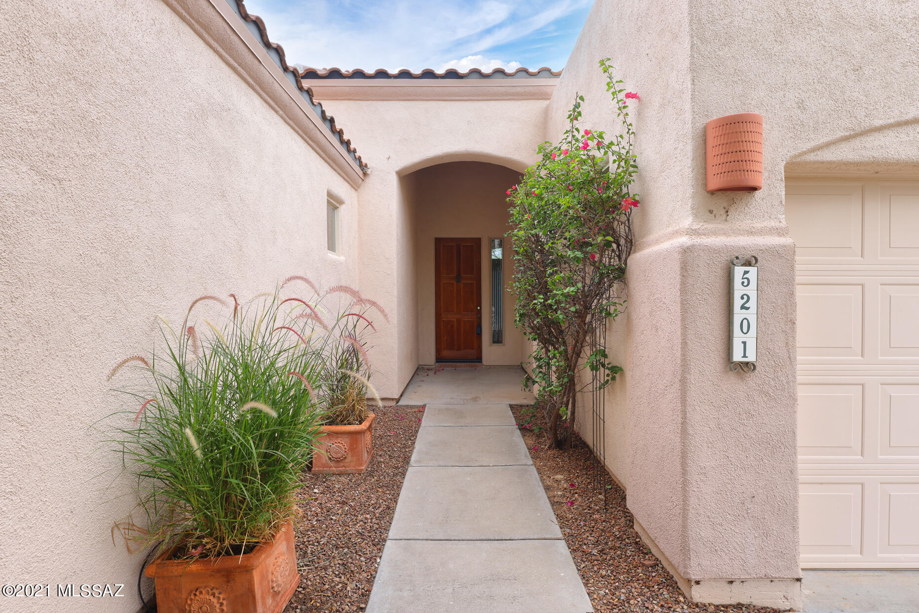 5201 Spring View Drive Tucson, AZ 85749 - Photo 5 of 43