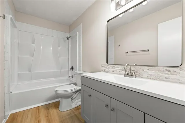 $215,000 | 5026 Hawthorne Avenue, Kansas City, MO 64133