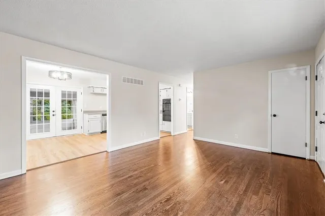 $215,000 | 5026 Hawthorne Avenue, Kansas City, MO 64133