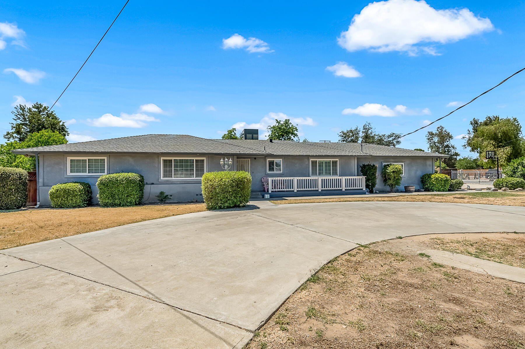 165 South Anderson Road Exeter, CA 93221 - Photo 1 of 16 anderson front 1