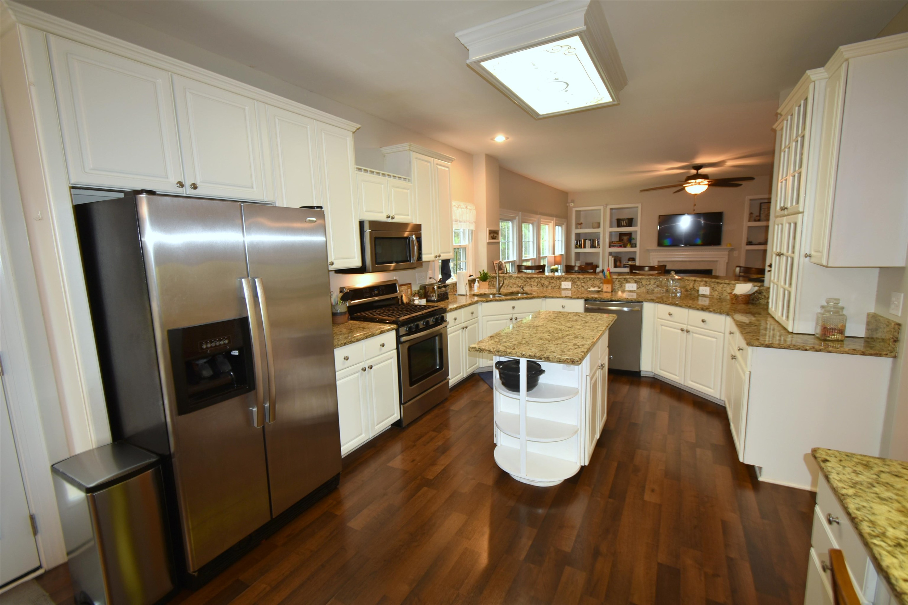 9109 Breeland Way Raleigh, NC 27613 - Photo 11 of 30 Photo 11