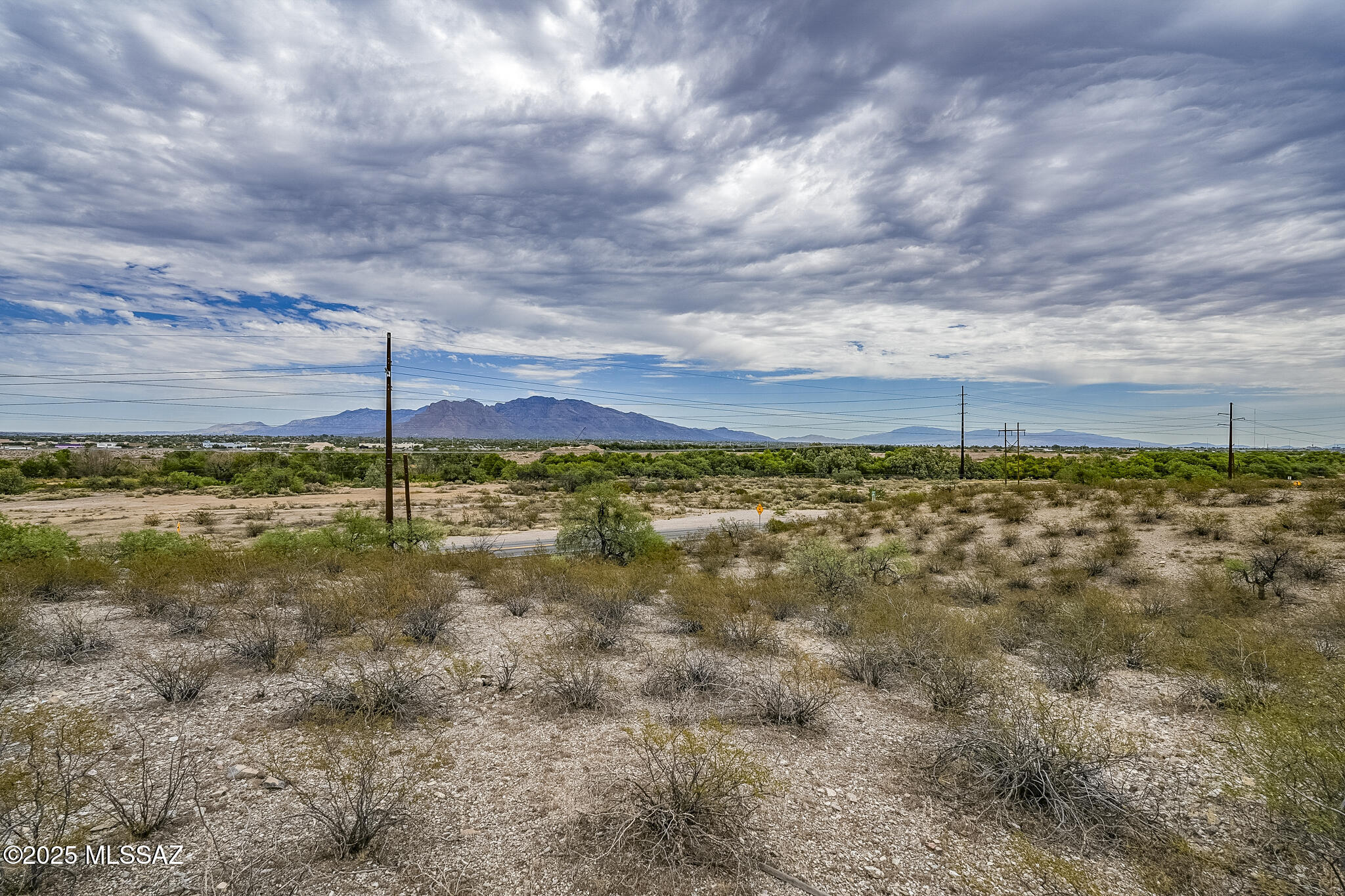 5735 North Silverbell Road Tucson, AZ 85743 - Photo 4 of 13 Gallery Image 4
