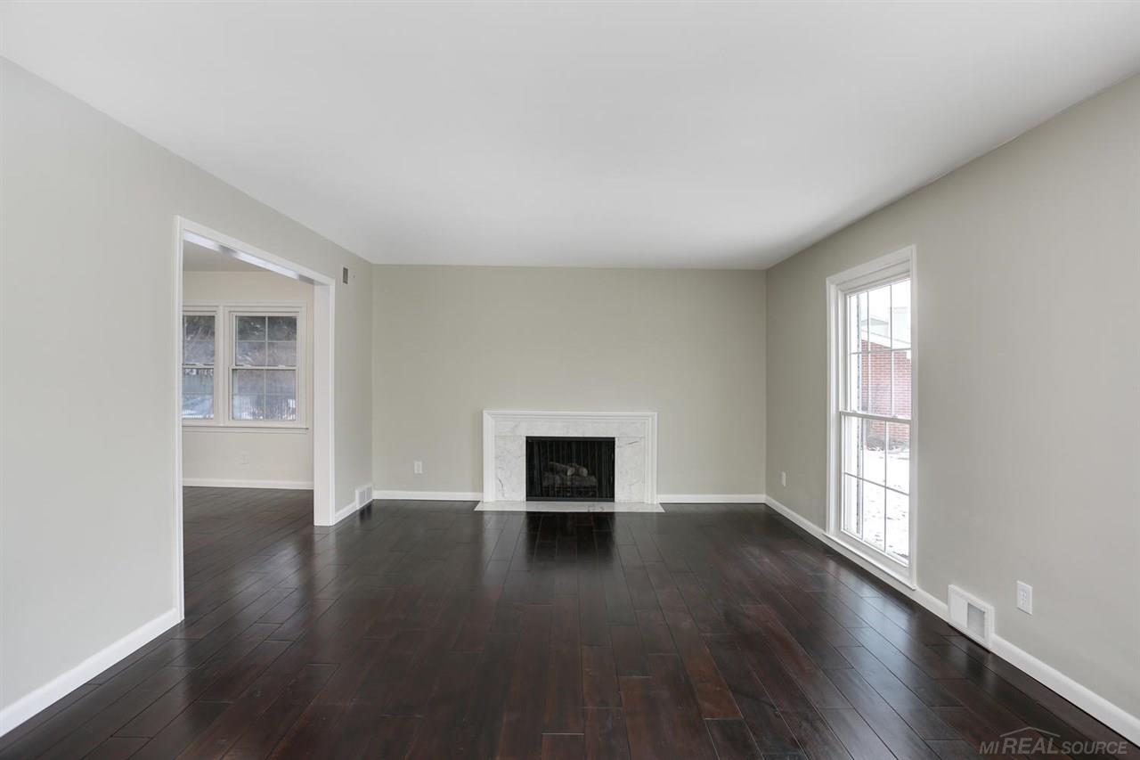 925 Ballantyne Road Grosse Pointe Shores, MI 48236 - Photo 14 of 32