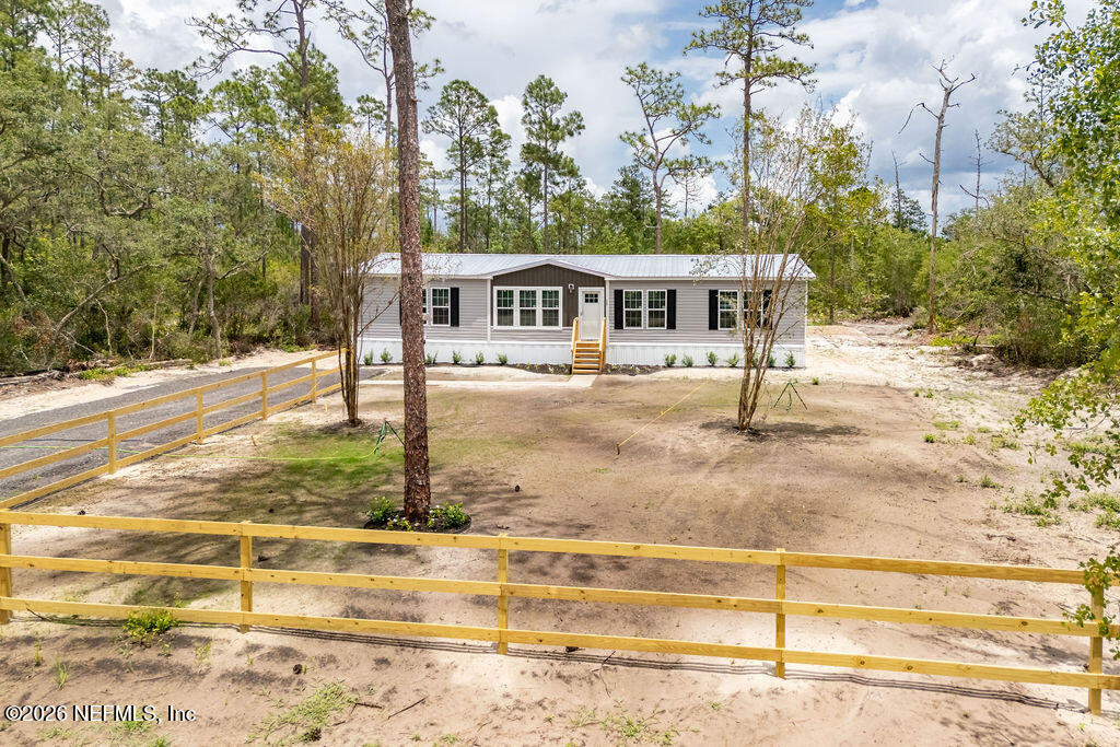 230 Red Eye Road Florahome, FL 32140 - Photo 2 of 37 Front View