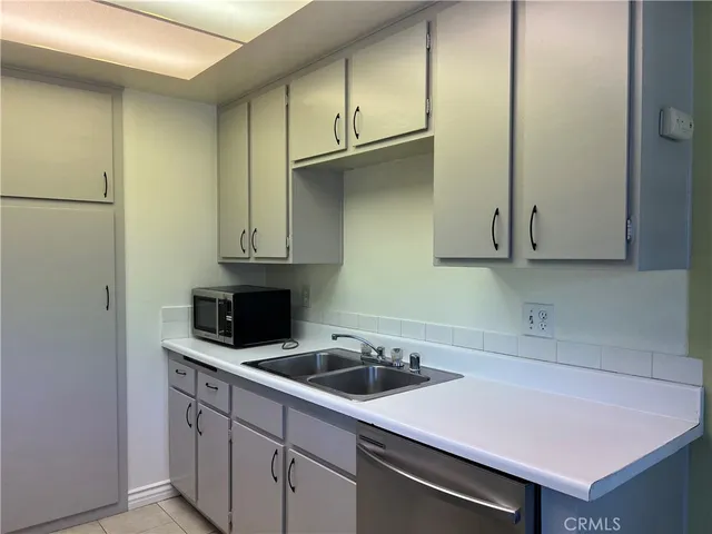 $2,980 | 1400 Countrywood Avenue, Unit 101, Hacienda Heights, CA 91745