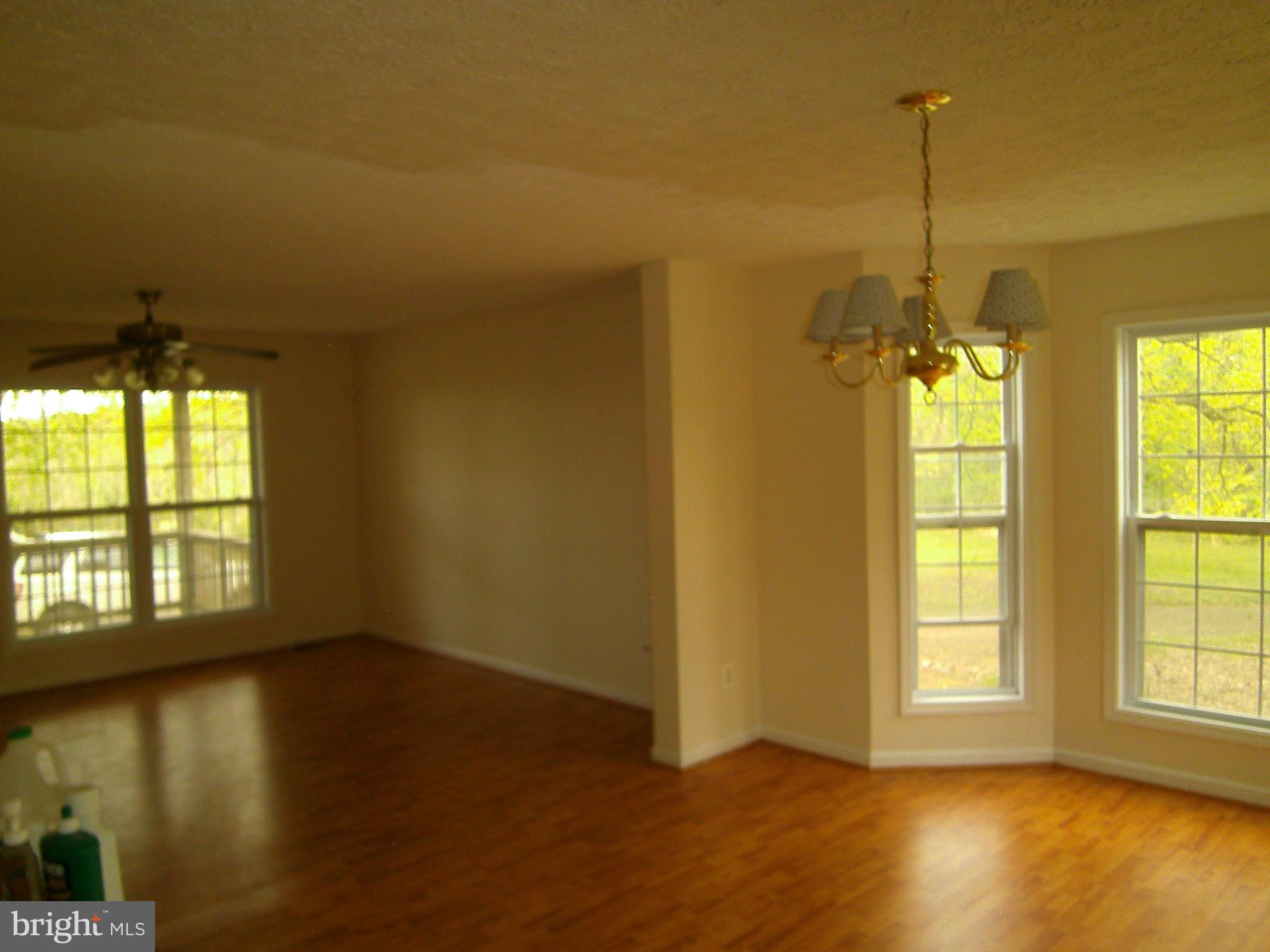 18235 Bolds Road Culpeper, VA 22701 - Photo 2 of 3 Family Room