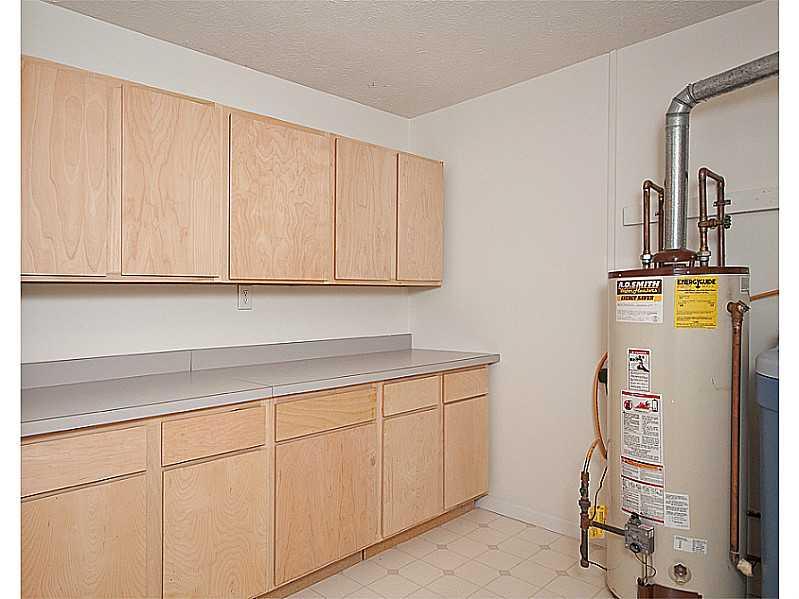 6554 D Rainer Way Indianapolis, IN 46214 - Photo 12 of 13 Gallery Image 12