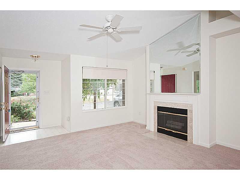 6554 D Rainer Way Indianapolis, IN 46214 - Photo 4 of 13 Gallery Image 4