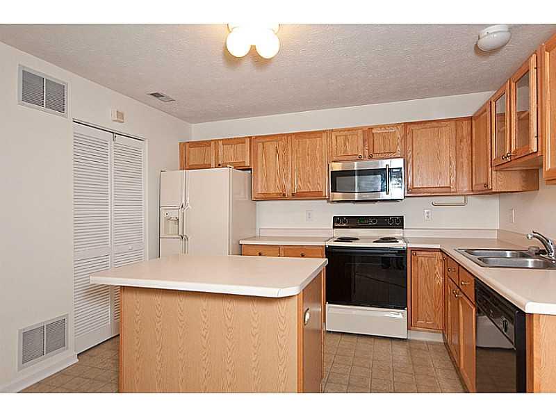 6554 D Rainer Way Indianapolis, IN 46214 - Photo 7 of 13 Gallery Image 7
