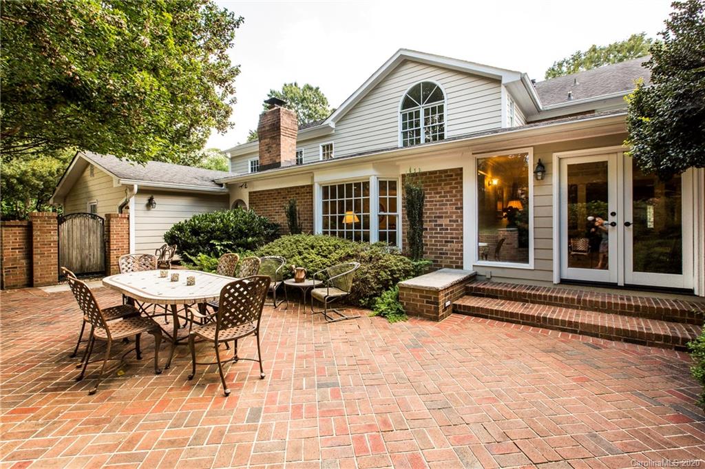 2930 Wheelock Road Charlotte, NC 28211 - Photo 44 of 48 a view of a house with sitting area