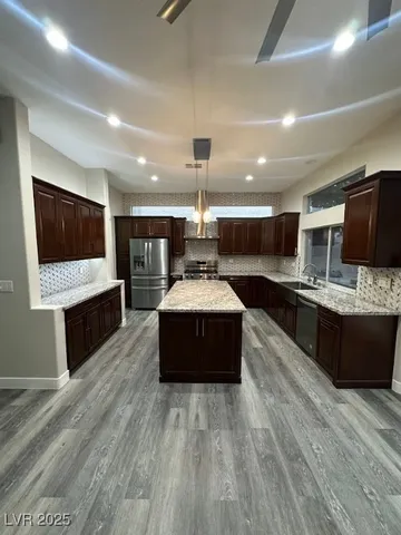 $759,995 | 114 Weatherwood Court, Henderson, NV 89074