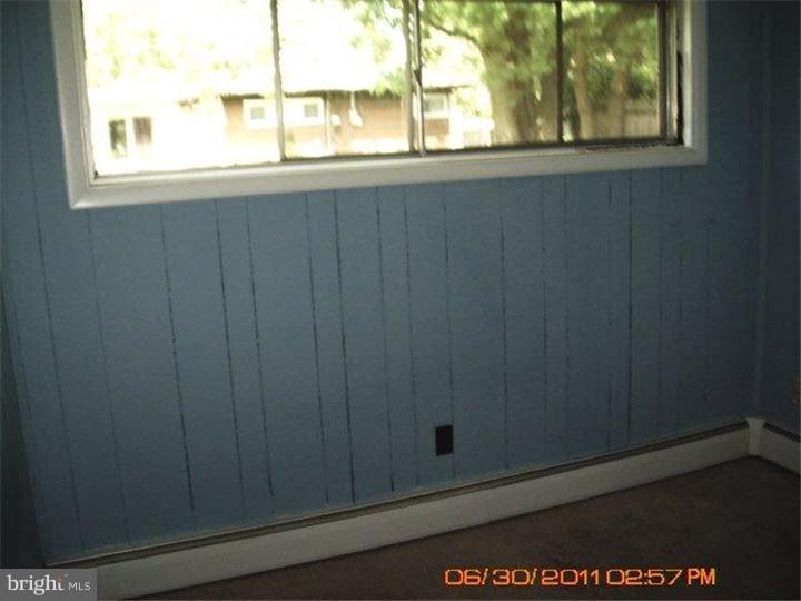 21 Incurve Road Levittown, PA 19057 - Photo 8 of 11 Gallery Image 8