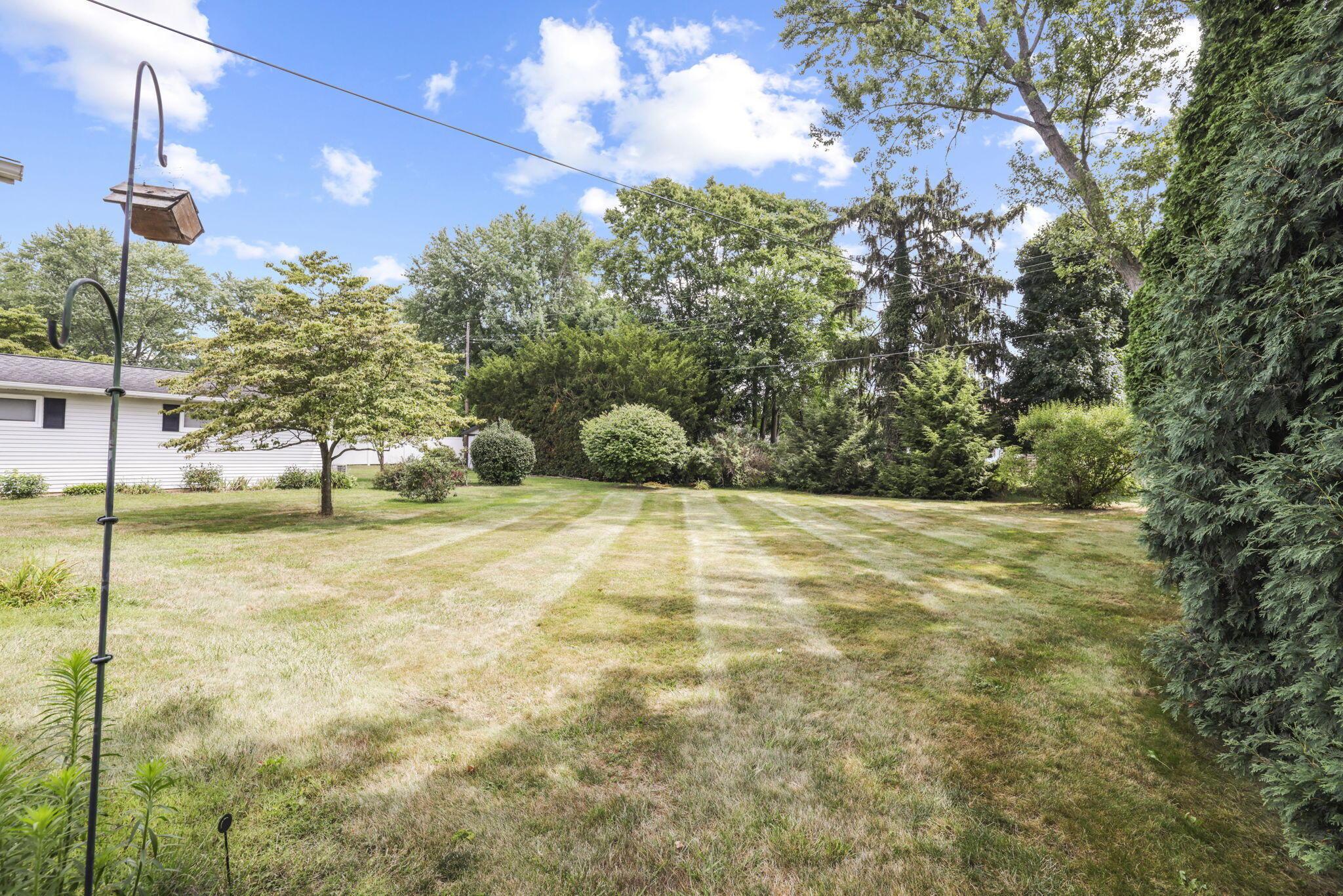702 Sherwick Road Newark, OH 43055 - Photo 46 of 54 Back yard