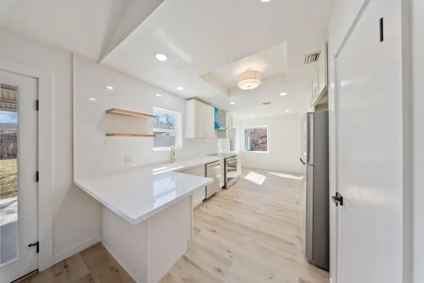 $2,300 | 9115 Tanager Street, Houston, TX 77036