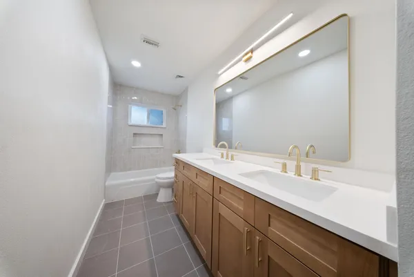 $2,300 | 9115 Tanager Street, Houston, TX 77036