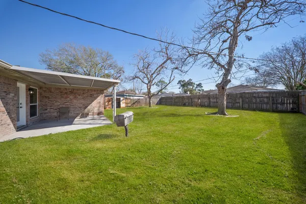 $2,300 | 9115 Tanager Street, Houston, TX 77036