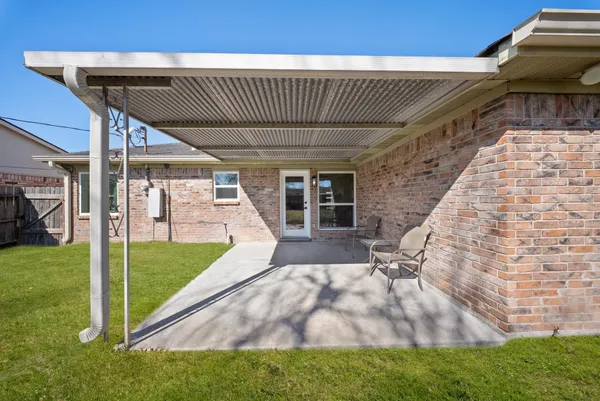 $2,300 | 9115 Tanager Street, Houston, TX 77036