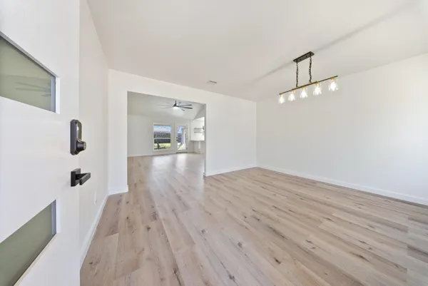 $2,300 | 9115 Tanager Street, Houston, TX 77036