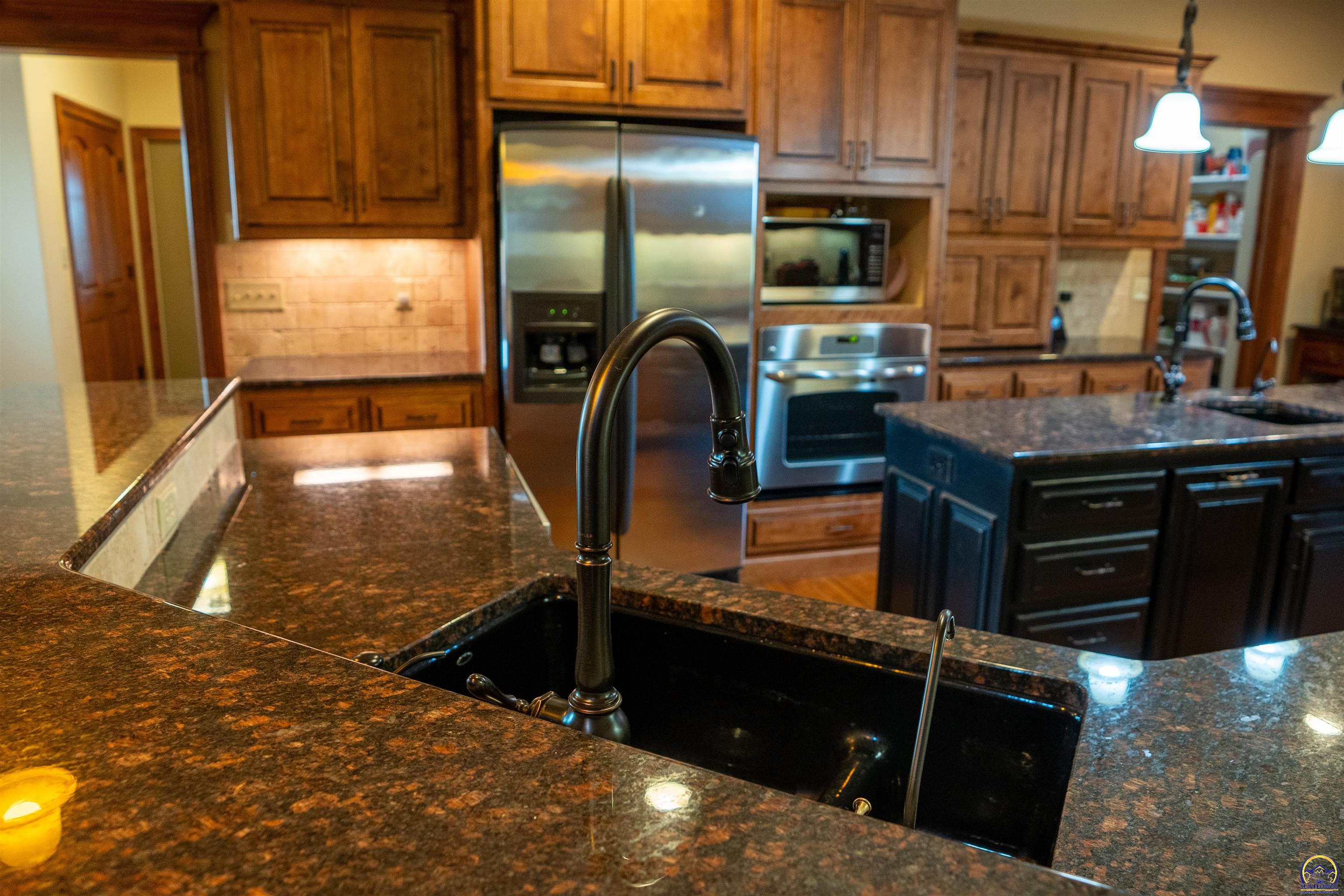 11301 South Croco Road Berryton, KS 66409 - Photo 25 of 99 Gallery Image 25