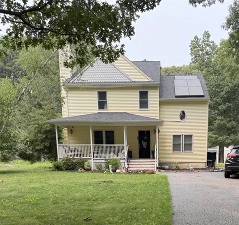 $699,999 | 93 Gull Dip Road, Ridge, NY 11961