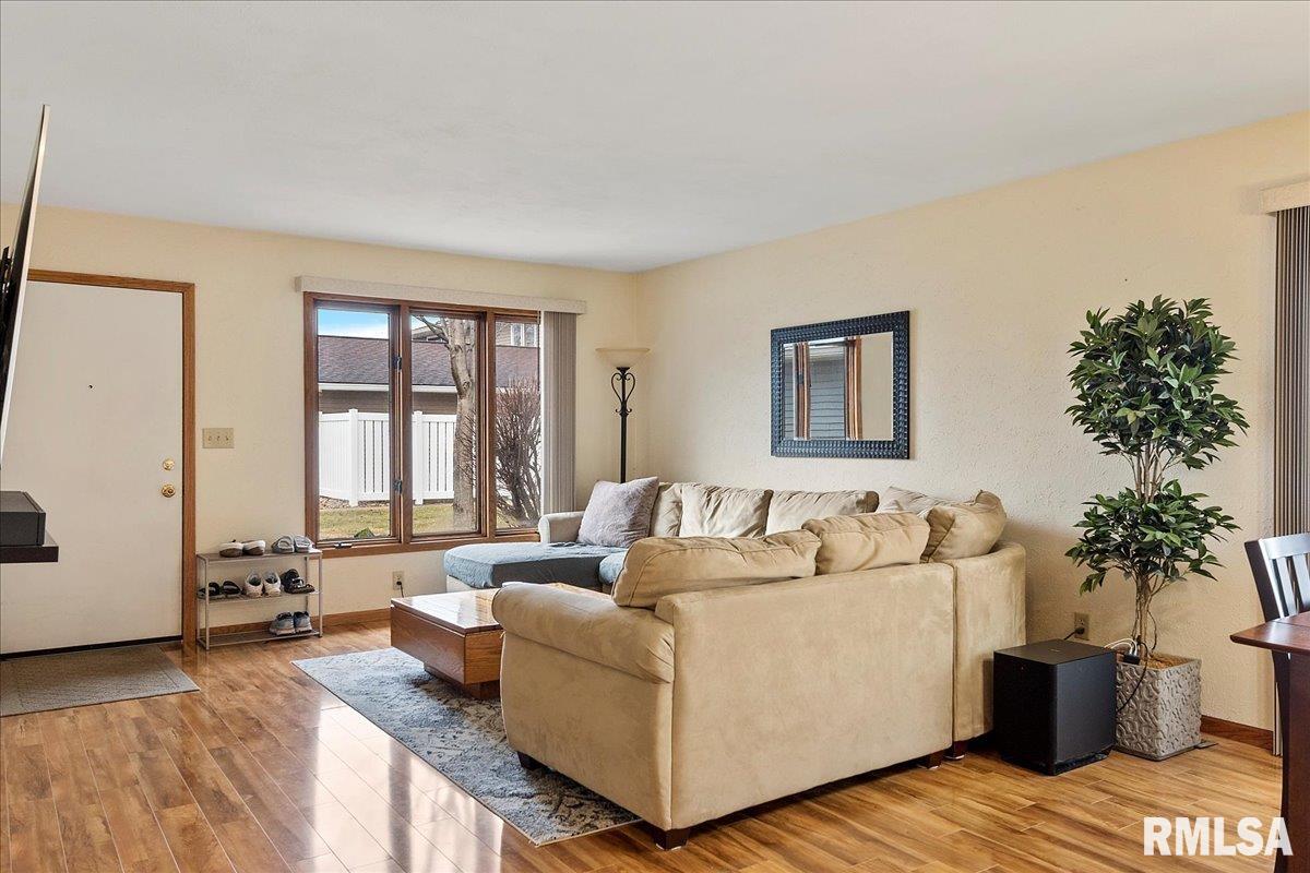 10 Brookside Place Springfield, IL 62704 - Photo 8 of 26 Gallery Image 8