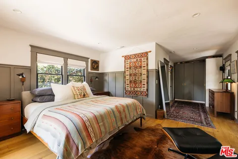 $1,050,000 | 6865 Calhoun Avenue, Van Nuys, CA 91405