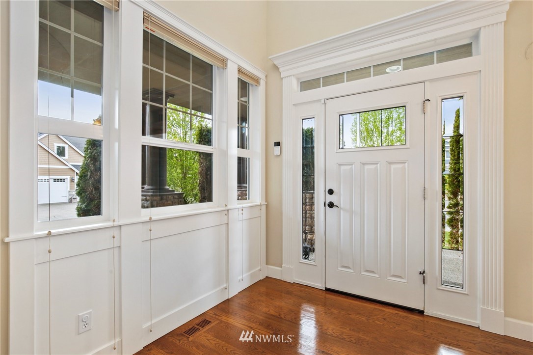 6740 Southeast 2nd Street Renton, WA 98059 - Photo 2 of 30