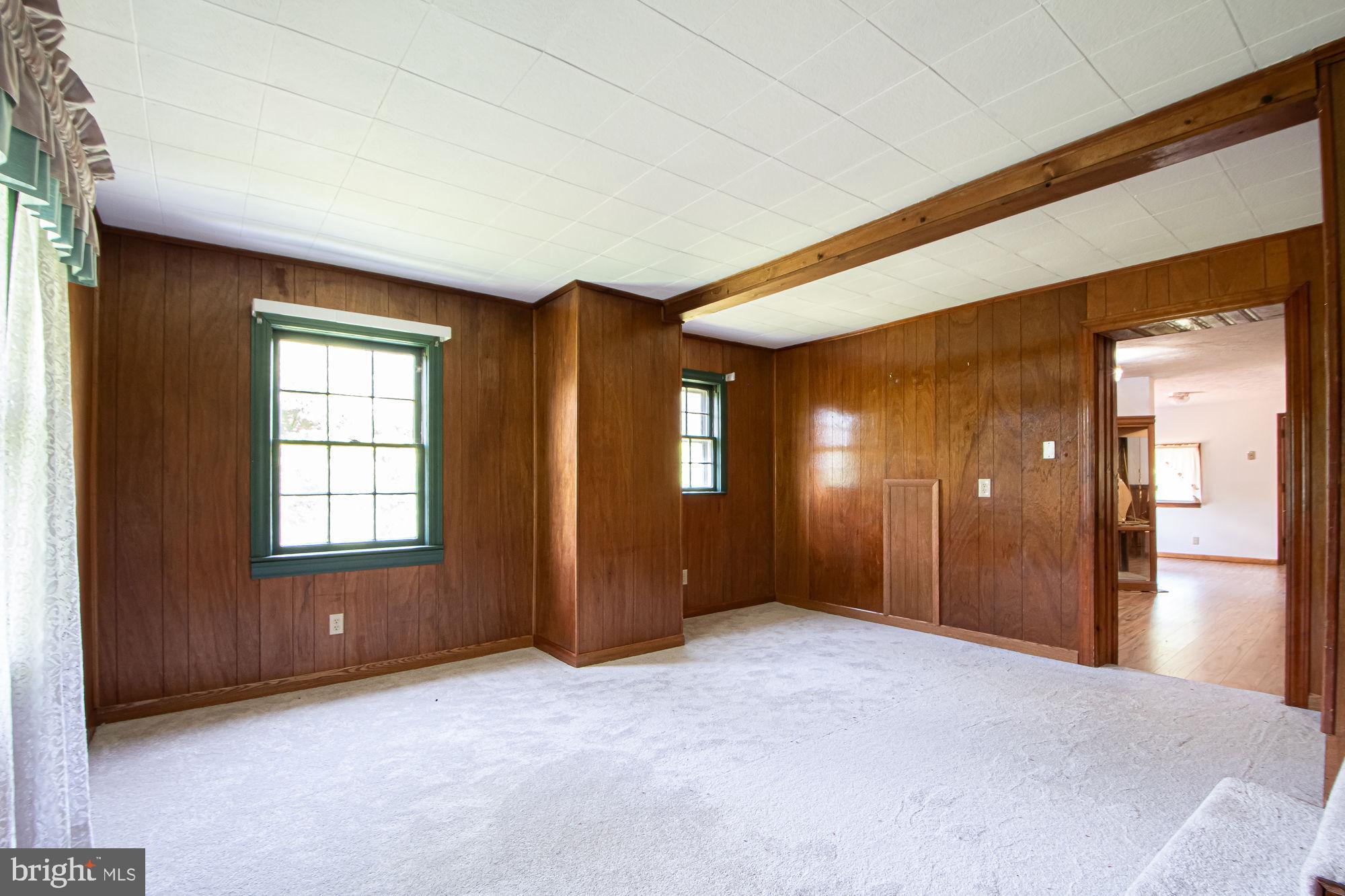 115 Chester Gap Road Chester Gap, VA 22623 - Photo 16 of 60 Living Room