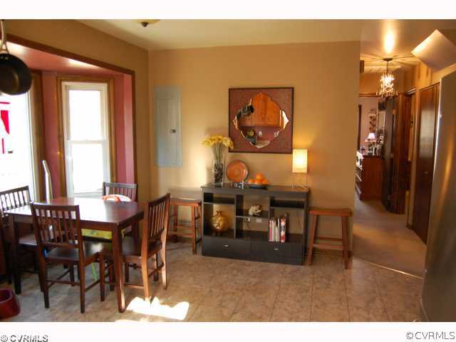 10320 North Donegal Road Chesterfield, VA 23832 - Photo 3 of 12 a view of a dining room with furniture