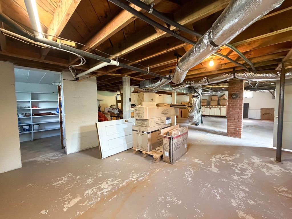 8075 Pipers Gap Road Galax, VA 24333 - Photo 11 of 13 Gallery Image 11