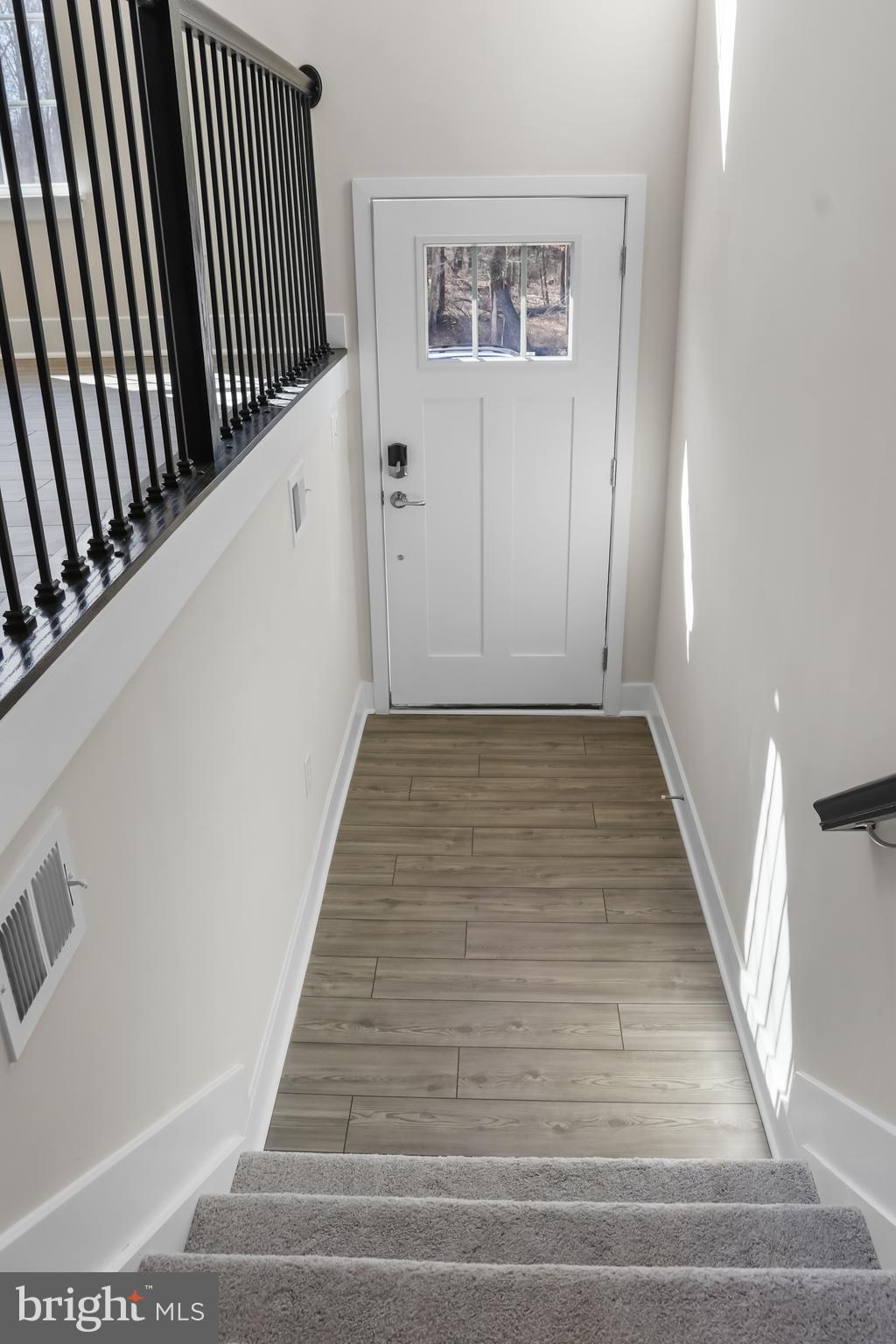 1705 Water Xing Road Baltimore, MD 21208 - Photo 4 of 42