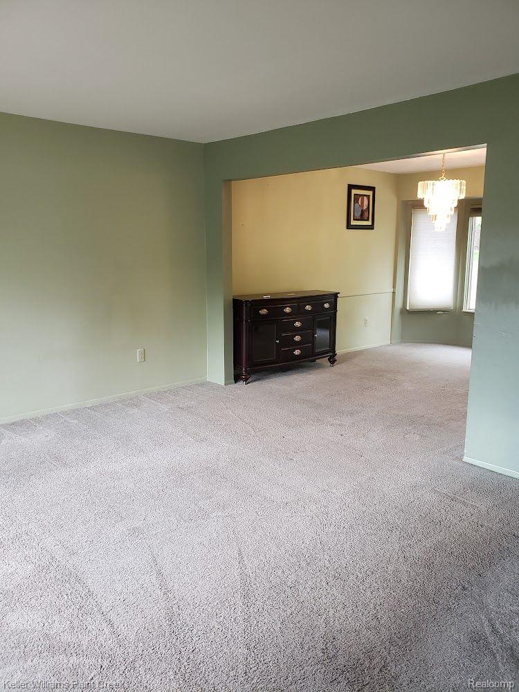 660 Baker Street Rochester, MI 48307 - Photo 11 of 43 Gallery Image 11