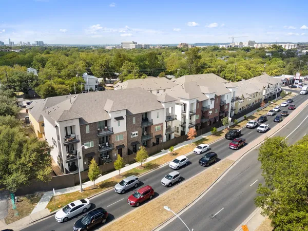 $574,999 | 200 West 56th Street, Unit 1104, Austin, TX 78751