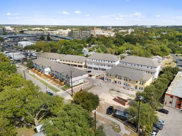 $574,999 | 200 West 56th Street, Unit 1104, Austin, TX 78751