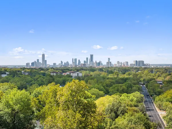 $574,999 | 200 West 56th Street, Unit 1104, Austin, TX 78751