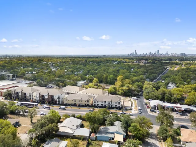 a picture of a wall with a white wall