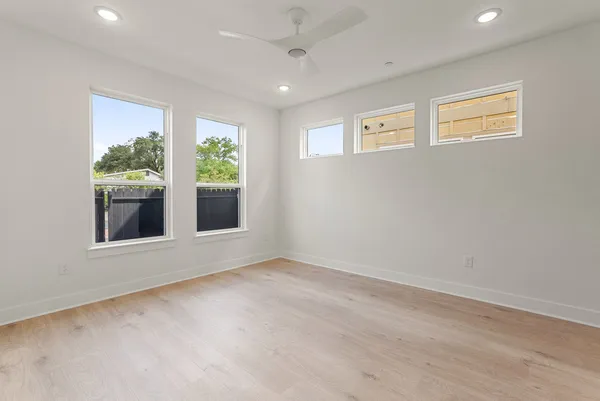 $574,999 | 200 West 56th Street, Unit 1104, Austin, TX 78751