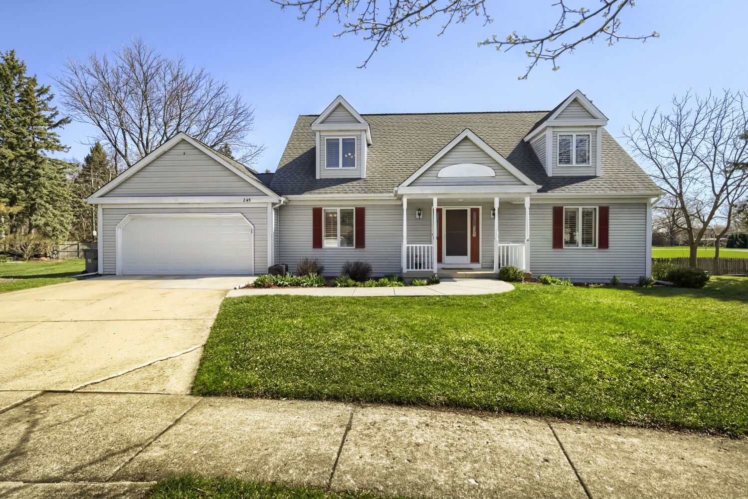 245 Old Forge Road Elgin, IL 60123 - Photo 3 of 36