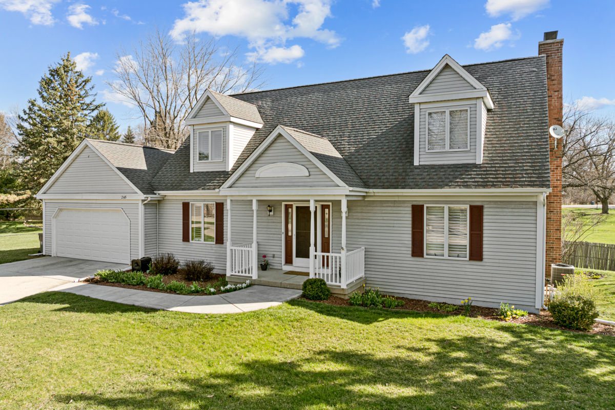 245 Old Forge Road Elgin, IL 60123 - Photo 5 of 36