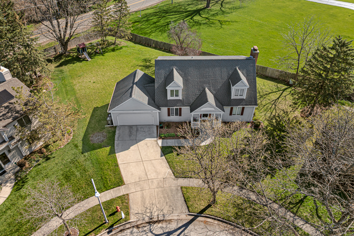 245 Old Forge Road Elgin, IL 60123 - Photo 7 of 36