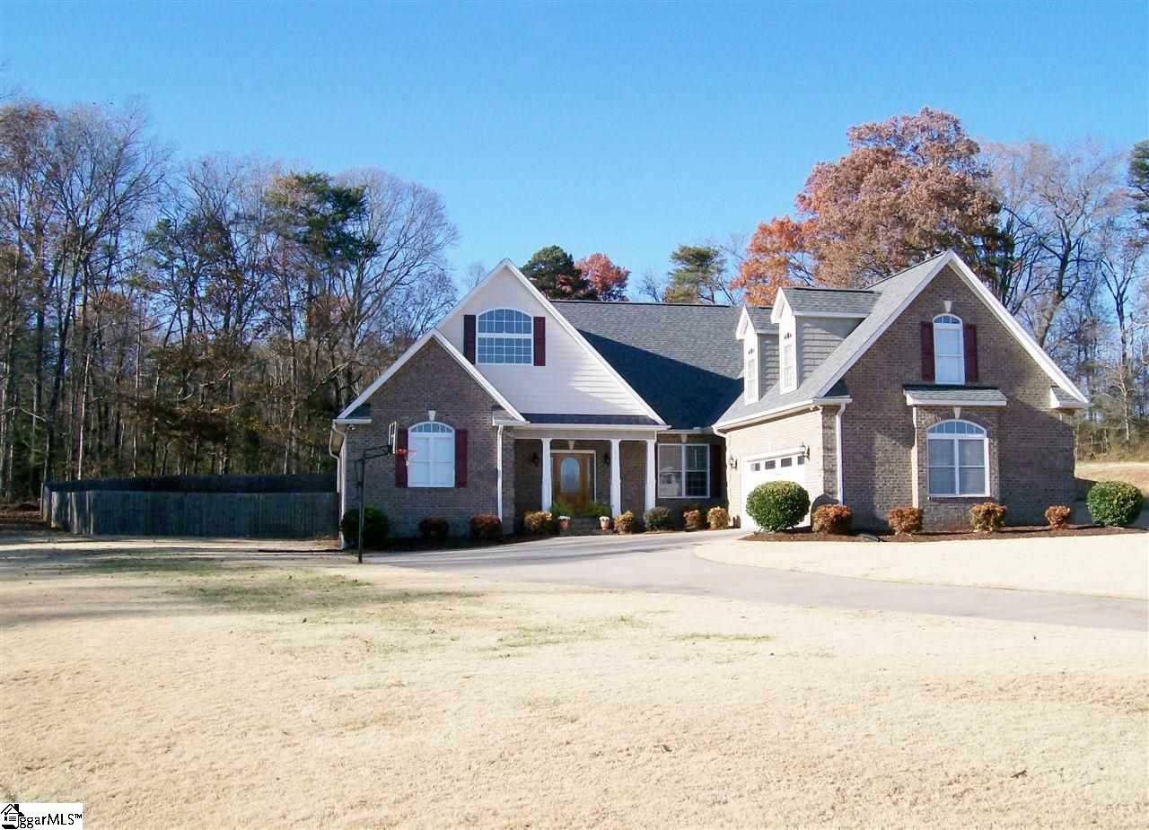 424 Lyles Farm Court Inman, SC 29349 - Photo 1 of 25 Gallery Image 1