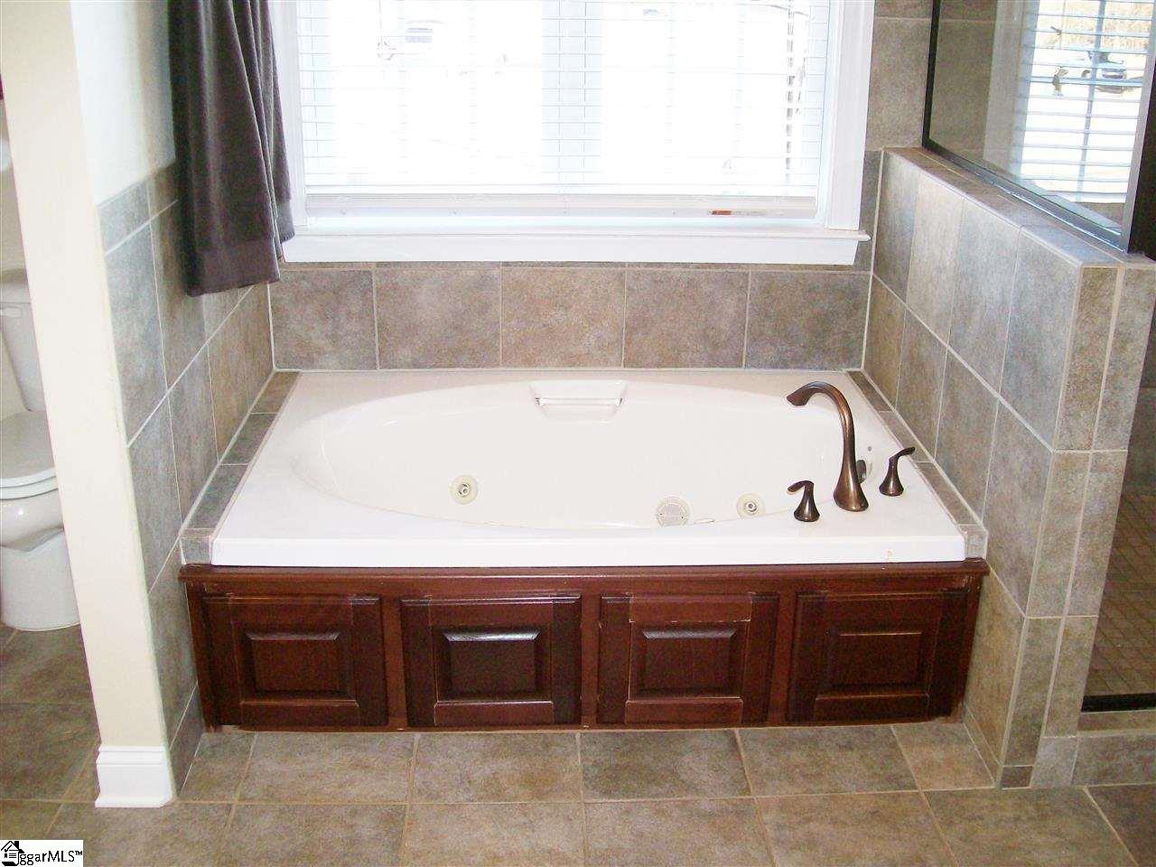424 Lyles Farm Court Inman, SC 29349 - Photo 14 of 25 Gallery Image 14