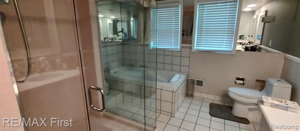 18241 Hamilton Road Highland Park, MI 48203 - Photo 2 of 34 Gallery Image 2