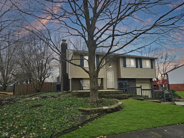 $299,900 | 7620 Snowflake Drive, Indianapolis, IN 46227